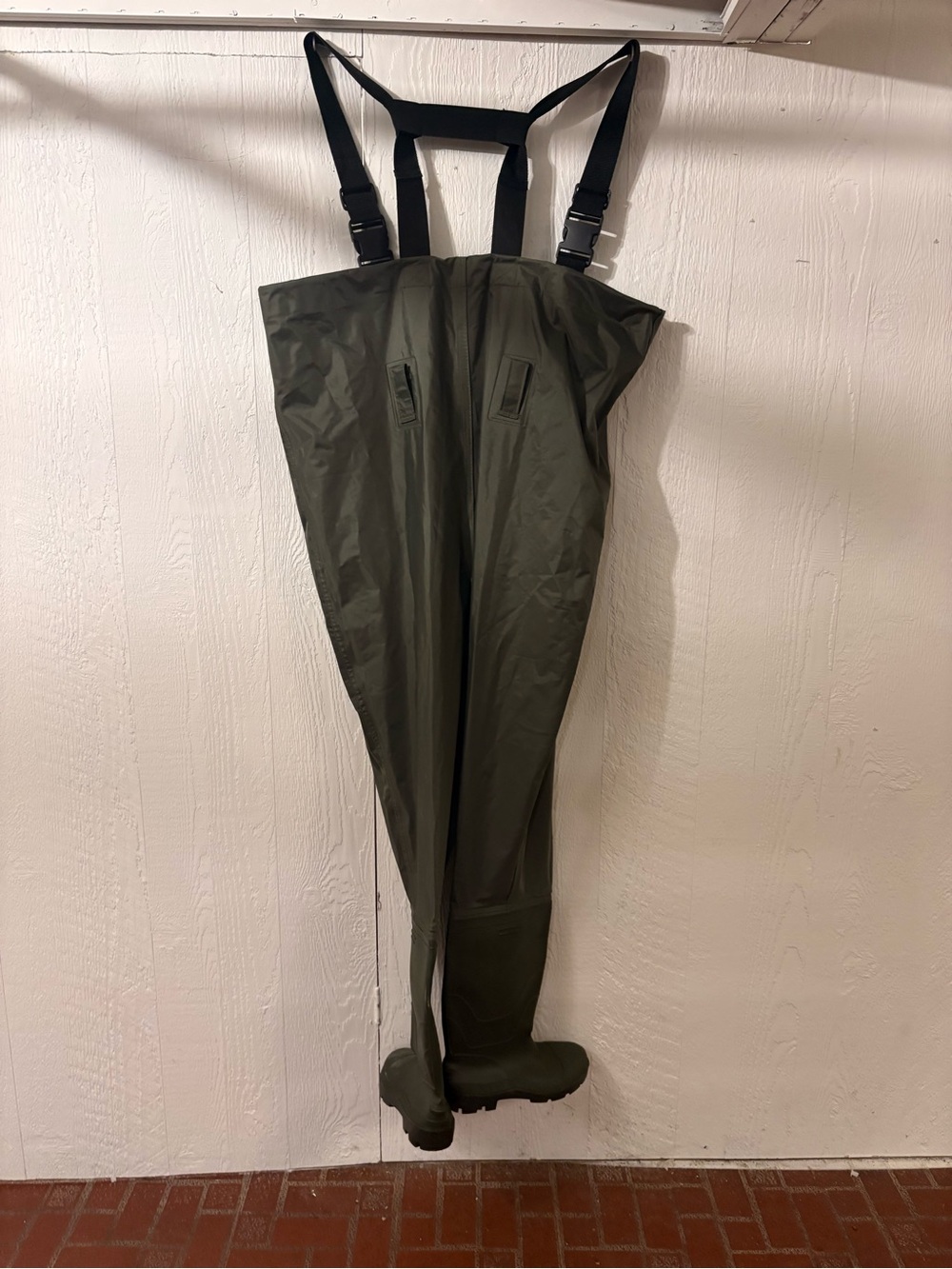 Mountalk Fishing Overalls - Picture 4 of 5